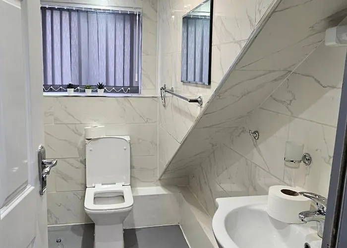 Luxury Four Bedroom House Bradford (West Yorkshire)